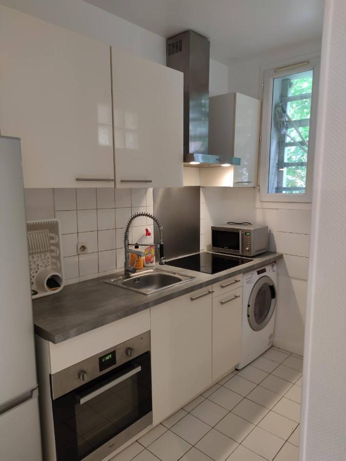Modern 1 Bedroom Apartment Near The Metro. Ивры-Сур-Сеине Экстерьер фото