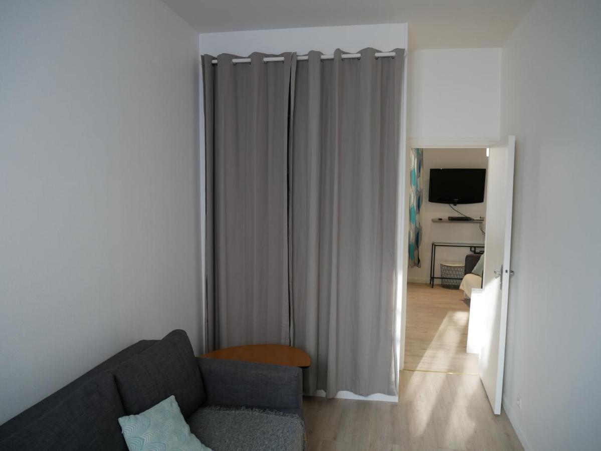 Modern 1 Bedroom Apartment Near The Metro. Ивры-Сур-Сеине Экстерьер фото