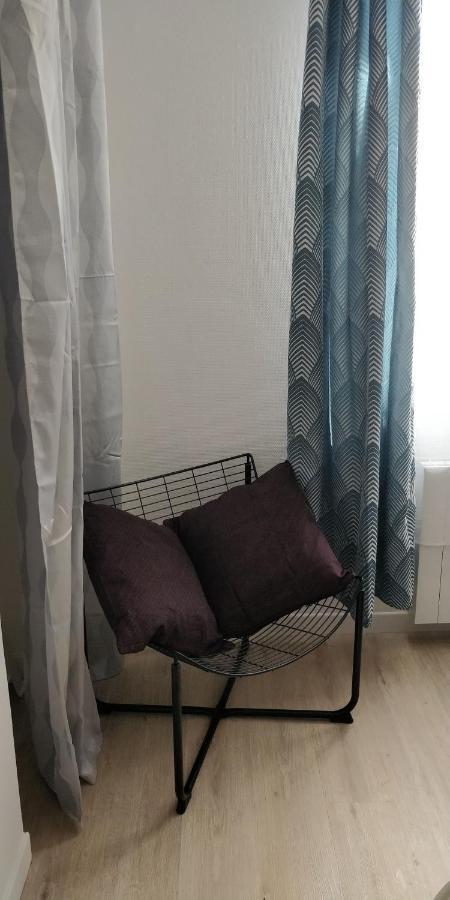 Modern 1 Bedroom Apartment Near The Metro. Ивры-Сур-Сеине Экстерьер фото