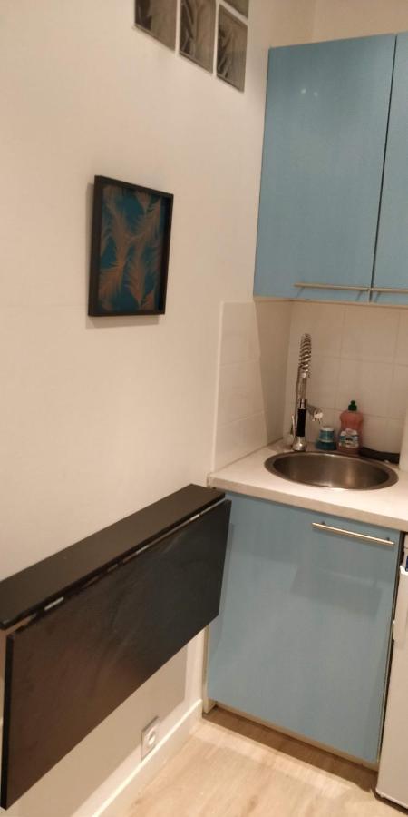 Modern 1 Bedroom Apartment Near The Metro. Ивры-Сур-Сеине Экстерьер фото