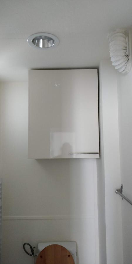 Modern 1 Bedroom Apartment Near The Metro. Ивры-Сур-Сеине Экстерьер фото